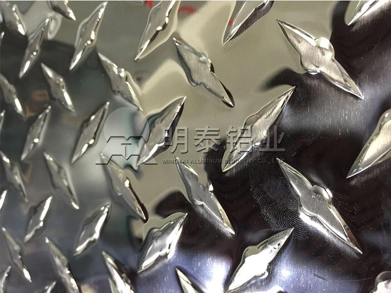 一条筋花纹大菠萝在线观看