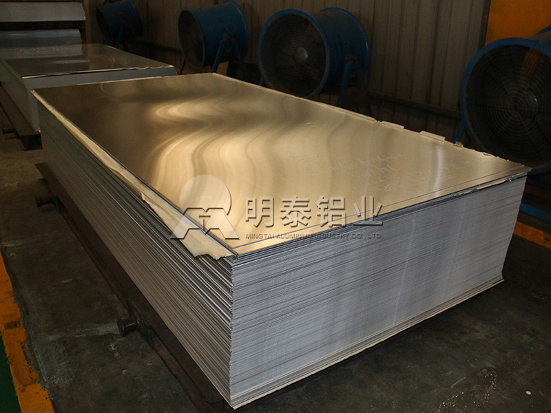 铝合金灯箱_LED广告灯箱用3003大菠萝在线观看厂家直销价格多少？